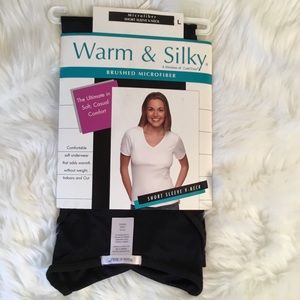 Cuddl Duds Warm & Silky Black Short Sleeve V-Neck